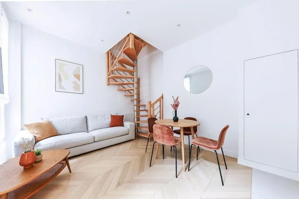 Urban Retreat Brand-New Duplex 2-Bedroom Paris 0*,