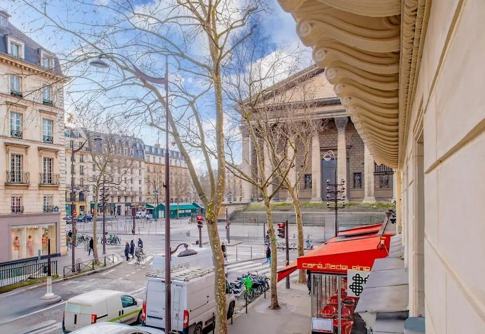 Apartment Urban Retreat Brand-New Duplex 2-Bedroom Paris