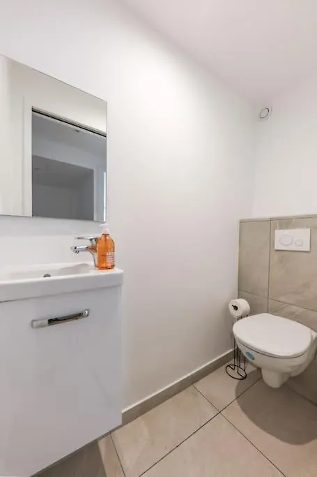 Urban Retreat Brand-New Duplex 2-Bedroom 파리 프랑스