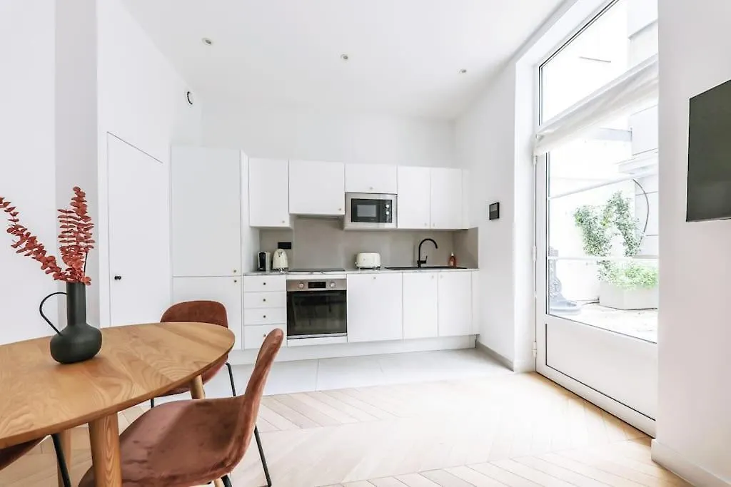 פריז Urban Retreat Brand-New Duplex 2-Bedroom